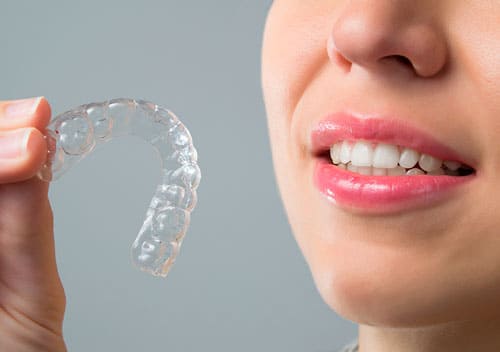 Tratamiento de ortodoncia invisible en Benalmádena Tratamiento Invisalign en Benalmádena
